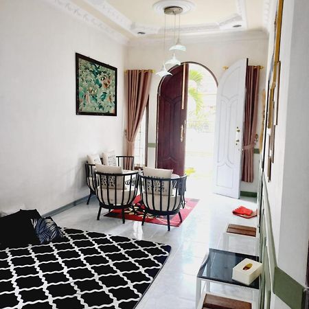 Homestay Berkah Syariah ブキティンギ エクステリア 写真