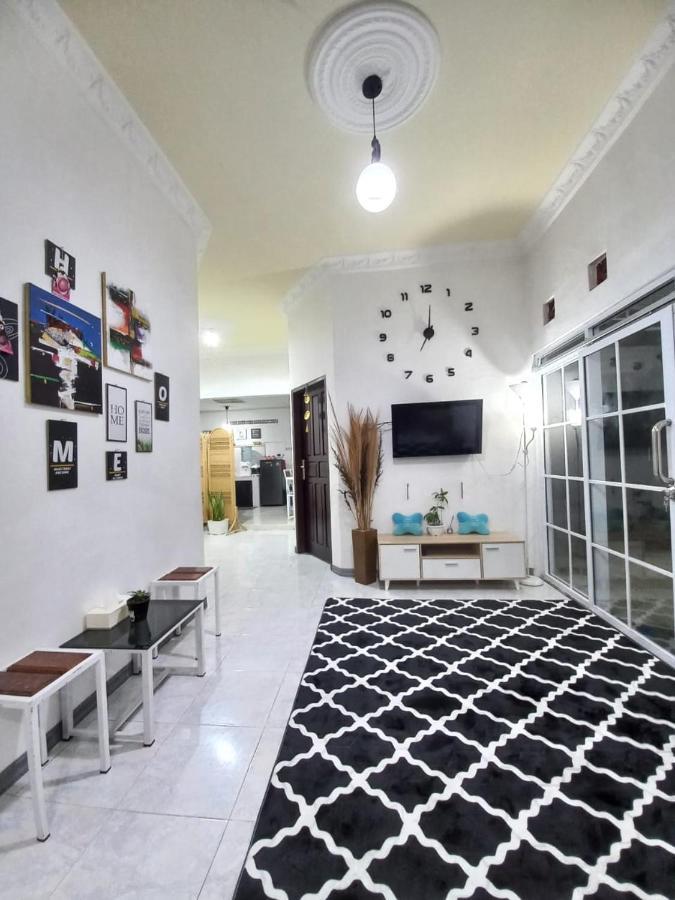 Homestay Berkah Syariah ブキティンギ エクステリア 写真